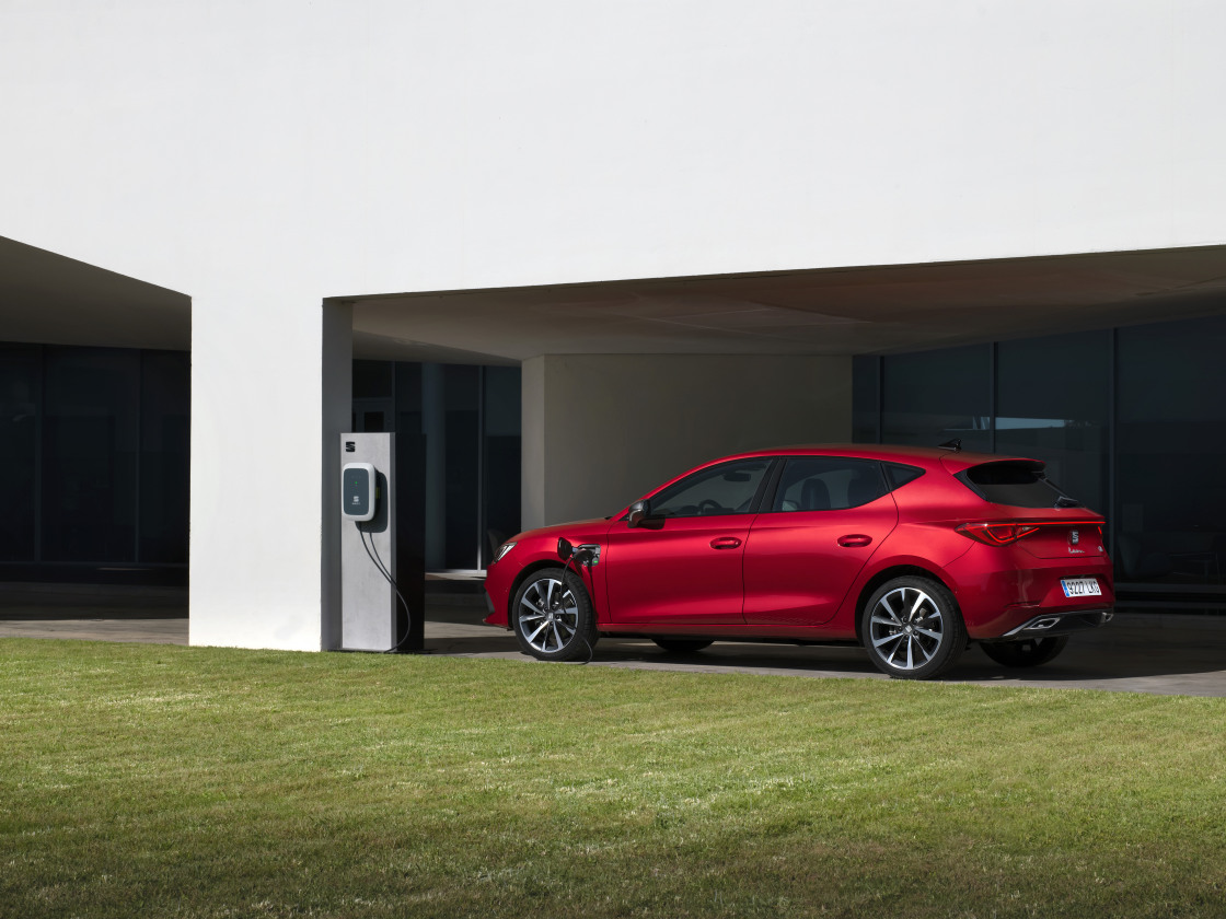 SEAT Leon plug-in hybride nu ook als extra complete Business Intense
