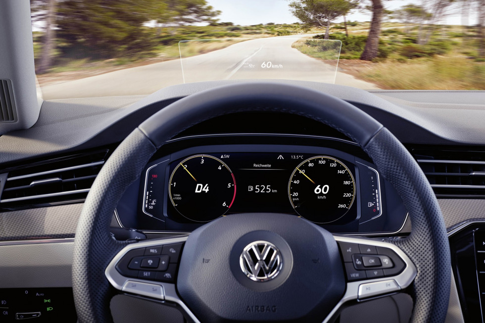 201908-Volkswagen-Passat-05.jpg