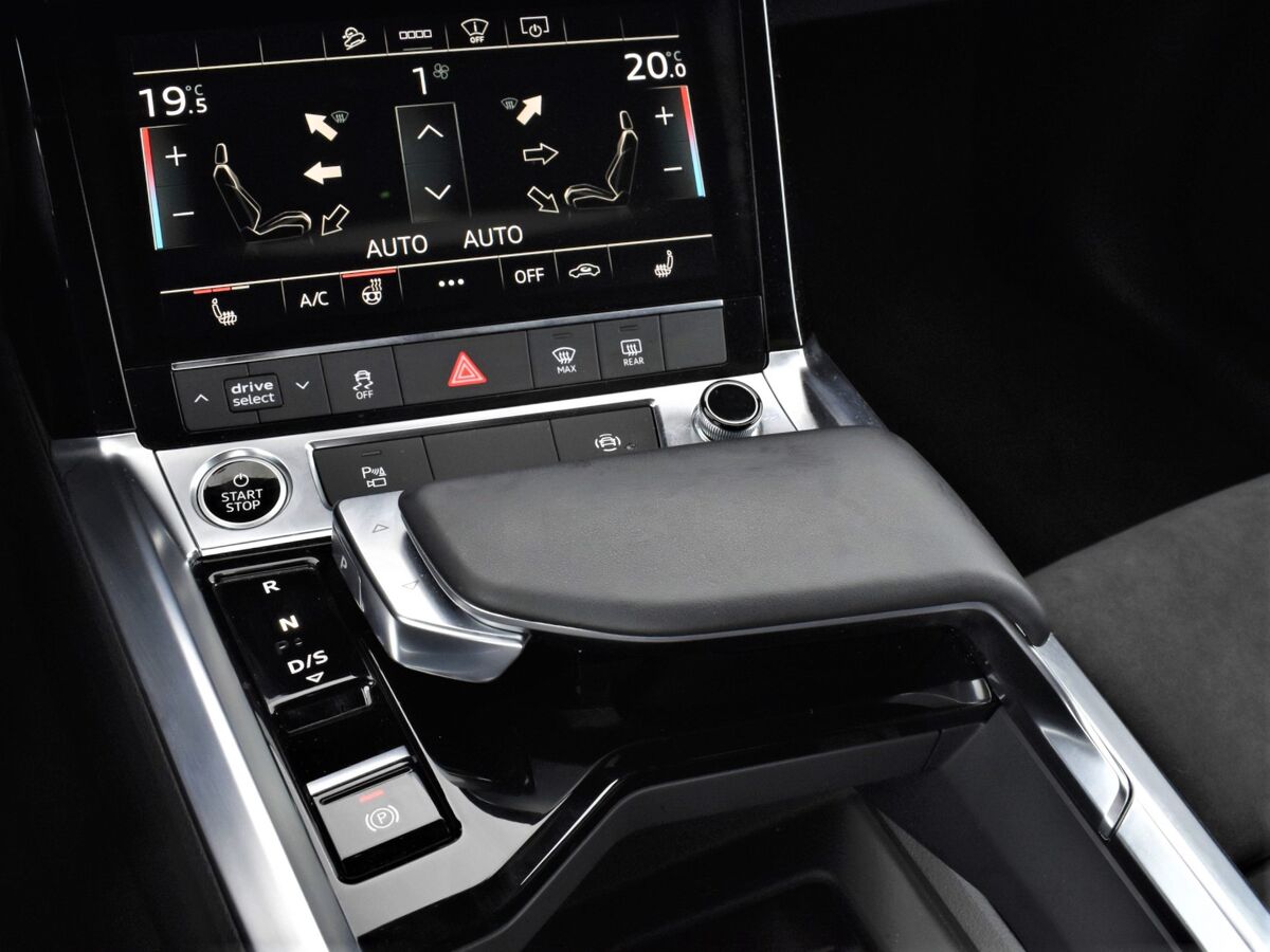 Audi e-tron Sportback 50 Quattro Business Edition | 8% Bijtelling | B&O Sound | Stoel & Stuurverwarming | Head-Up Display | Nachtzichtassistent | ACC | 360 Camera |