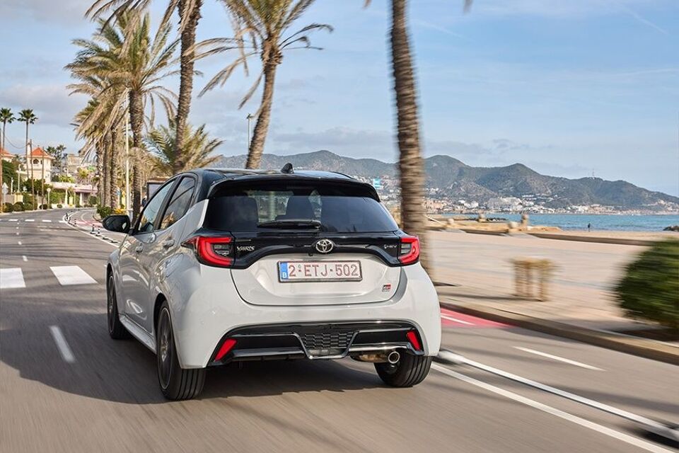 Toyota Yaris hev active 85kW cvt aut 2024 – afbeelding 3 van 17