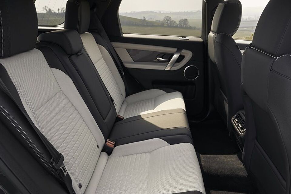 Land Rover Discovery Sport phev s 5p awd 227kW aut 2024 – afbeelding 13 van 16