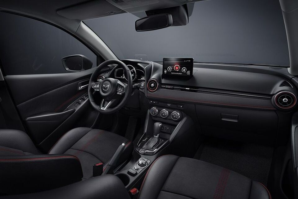 Mazda 2 mhev e-skyactiv-g centre-line 66kW 2024 – afbeelding 2 van 7