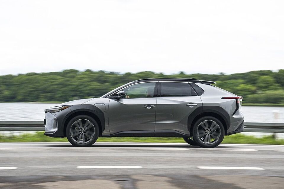 Toyota bZ4X ev active 150kW aut 2024 – afbeelding 2 van 9