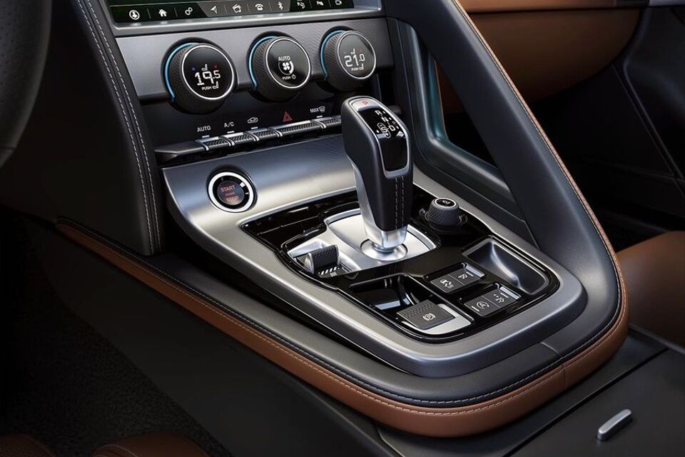 Jaguar F-type coupe r-dynamic 221kW aut 2024 – afbeelding 17 van 24