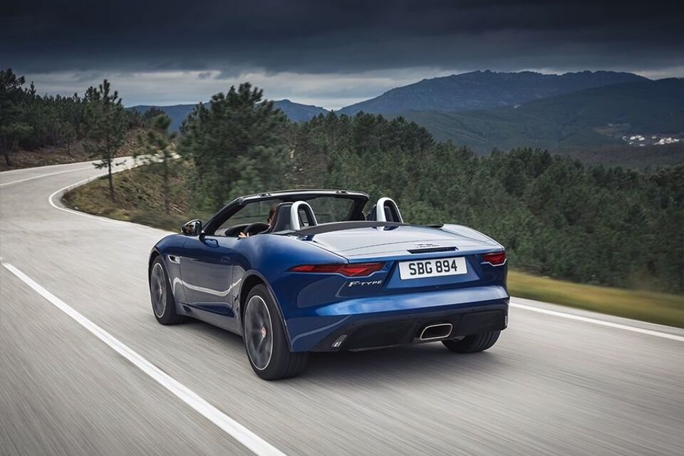 Jaguar F-type cabrio r-dynamic 221kW aut 2024 – afbeelding 3 van 18