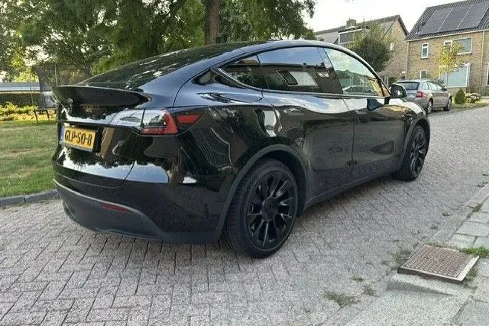 Tesla Model Y ev rwd aut 2024 – afbeelding 4 van 10