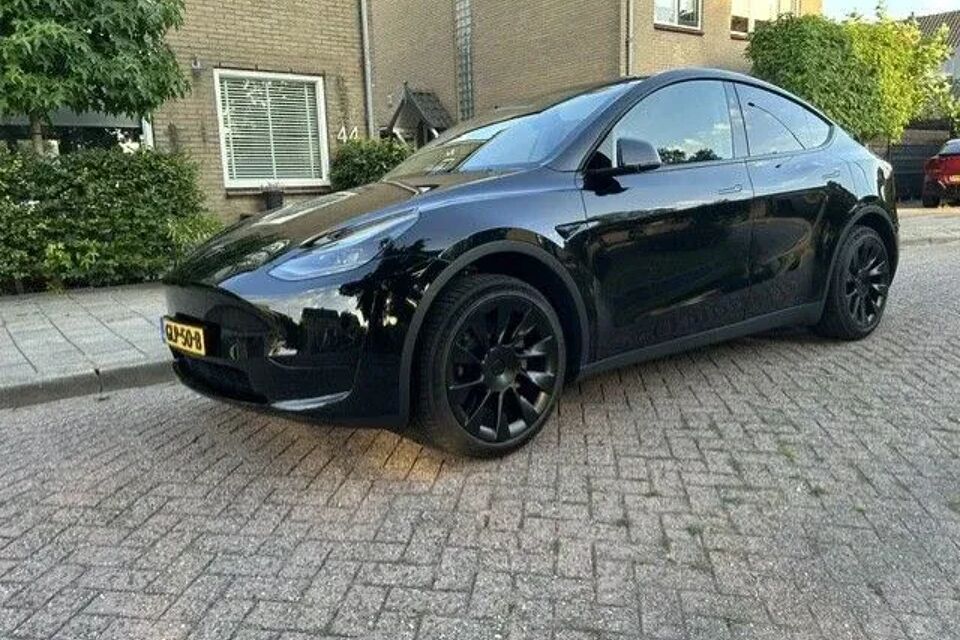 Tesla Model Y ev rwd aut 2024 – afbeelding 3 van 10